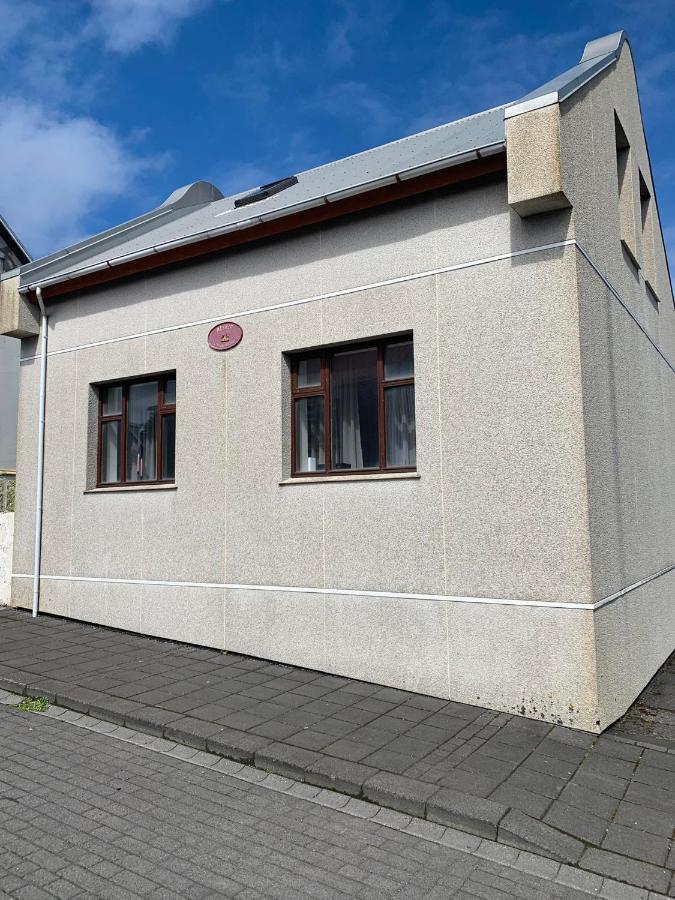 Lítið einbýlishús á besta stað. Vestmannaeyjar Kültér fotó
